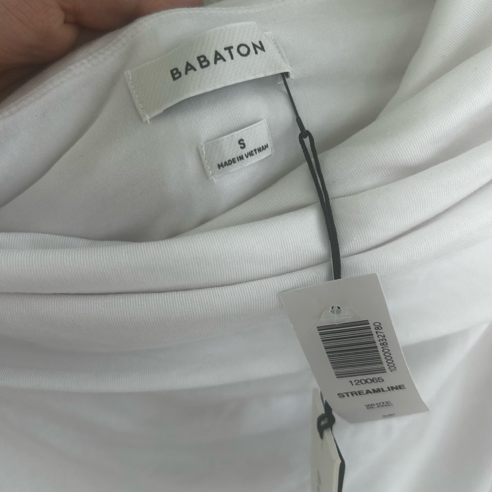 Aritzia Babaton White off shoulder Top - new with tags